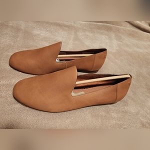 Tom's Darcy loafers size 9